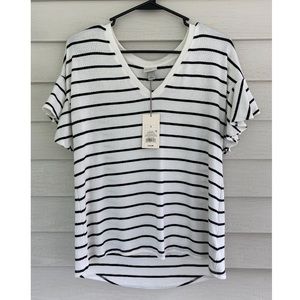 Striped flowy v neck